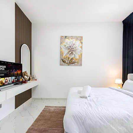 Stylish Studio With Stunning Views In Dubailand Exterior photo
