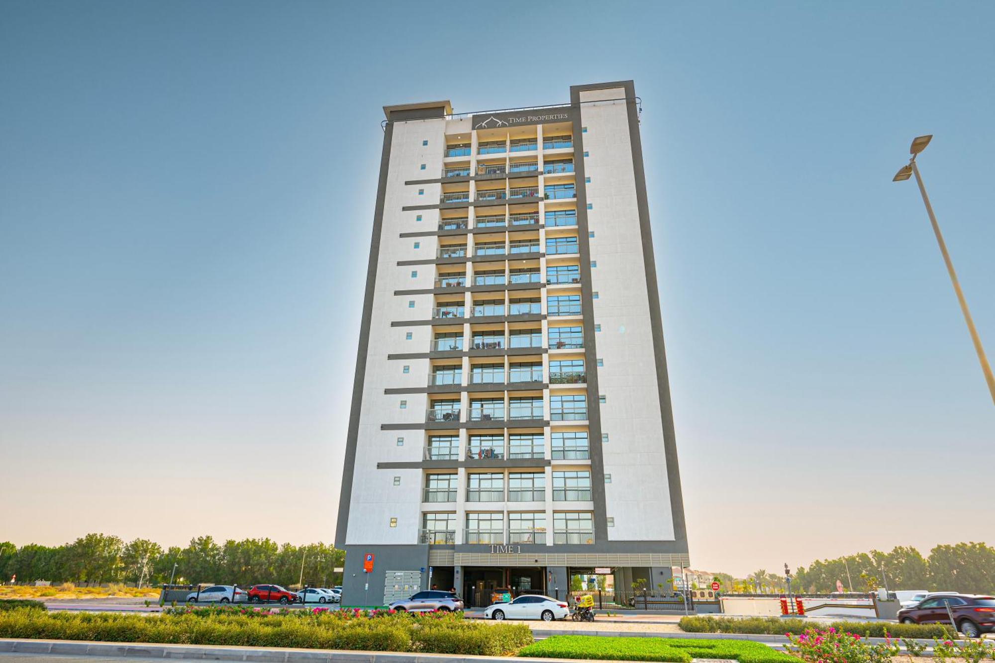 Stylish With Stunning Views In Dubailand Apartment Dubai