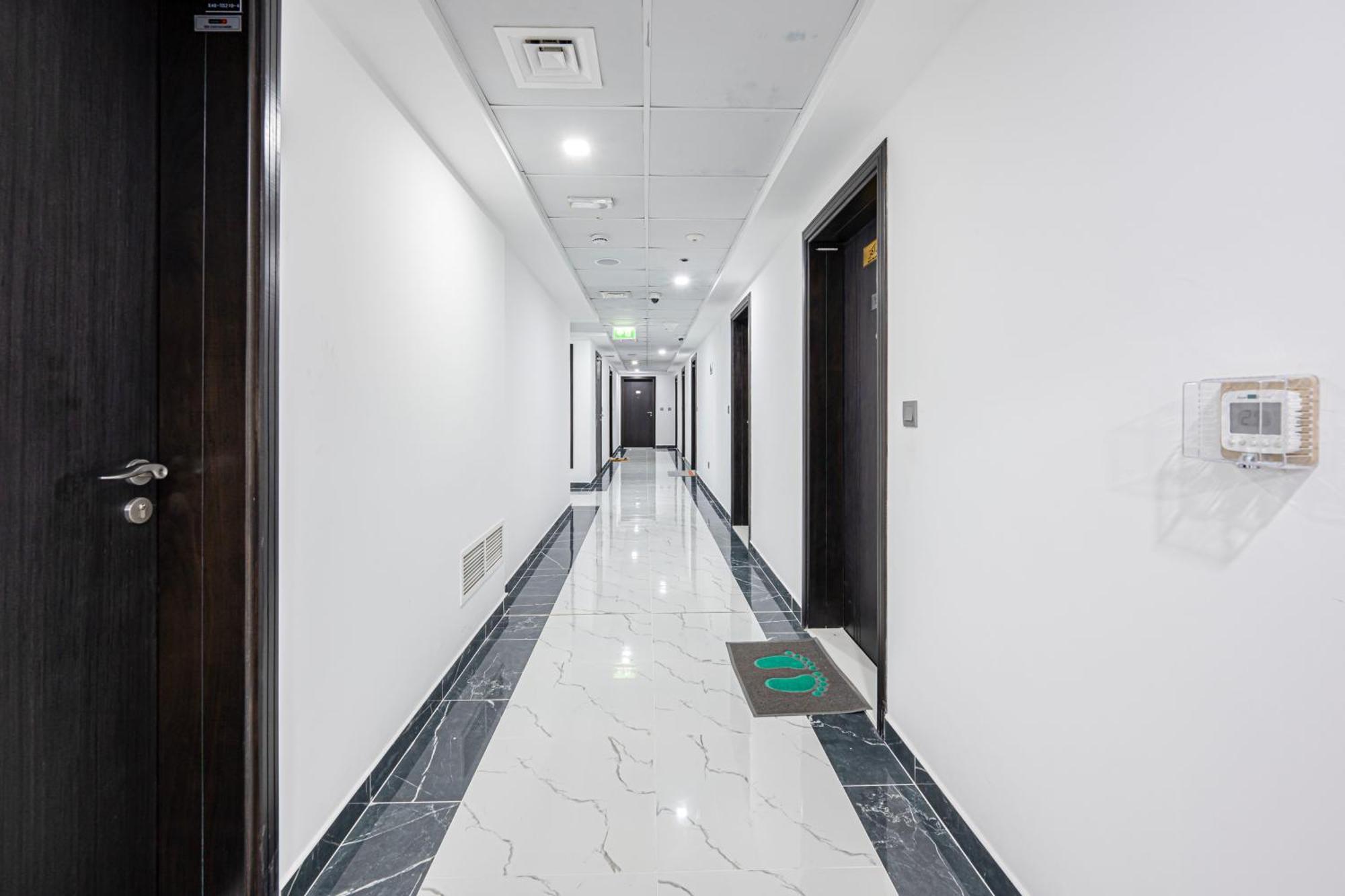 Stylish With Stunning Views In Dubailand Apartment *