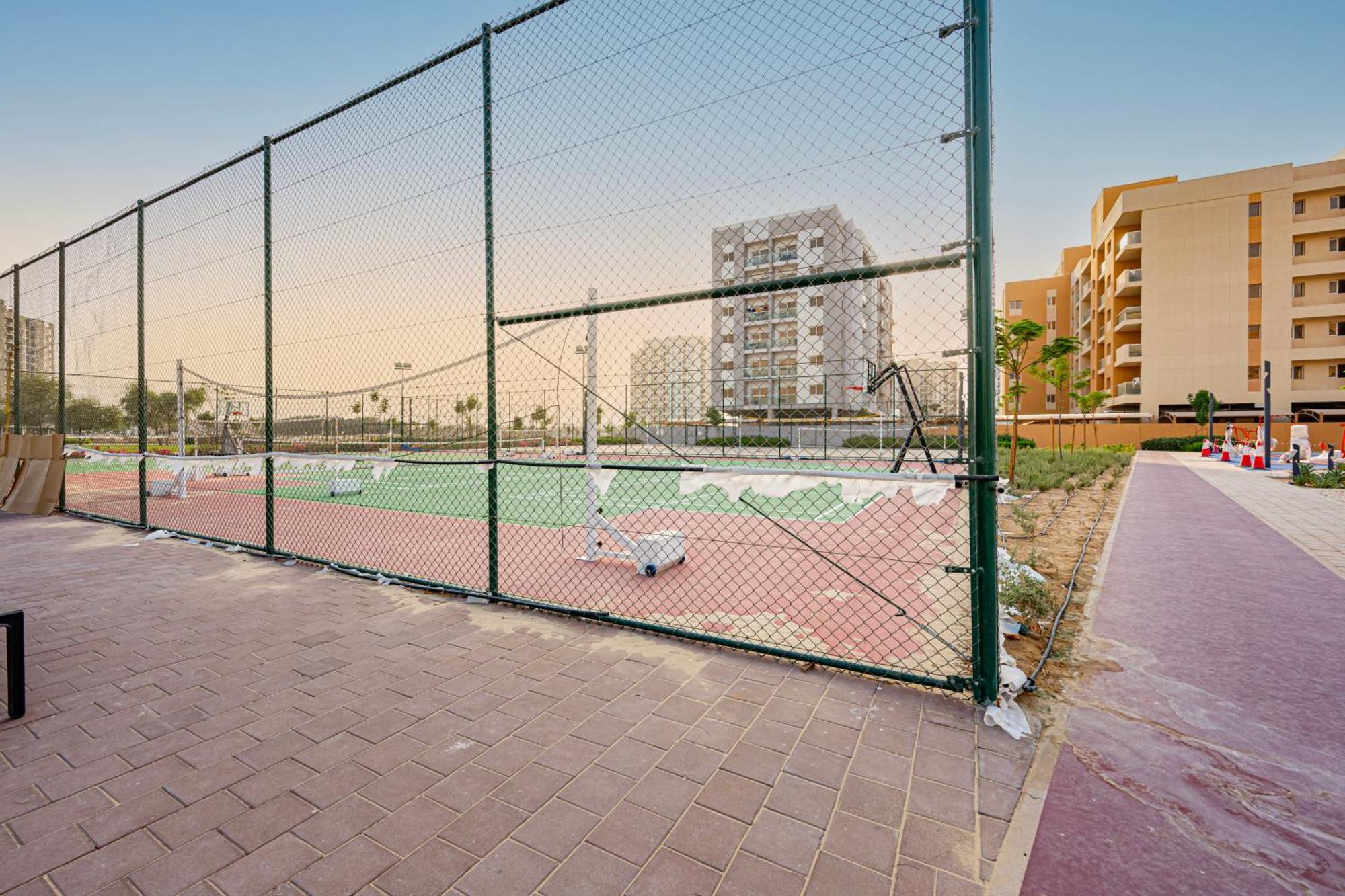Stylish With Stunning Views In Dubailand Apartment Dubai