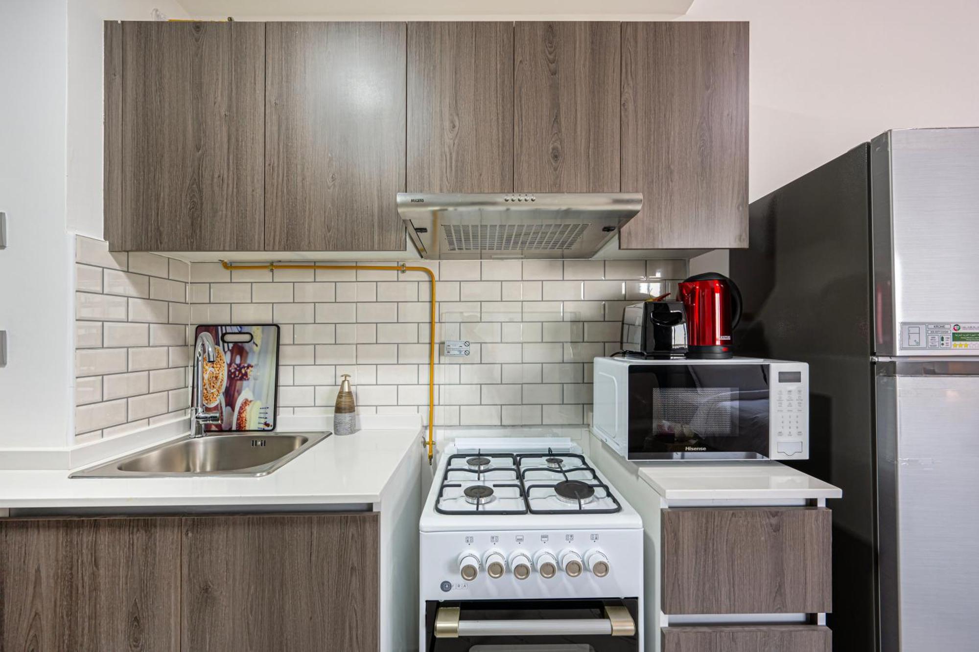 Apartment Stylish With Stunning Views In Dubailand