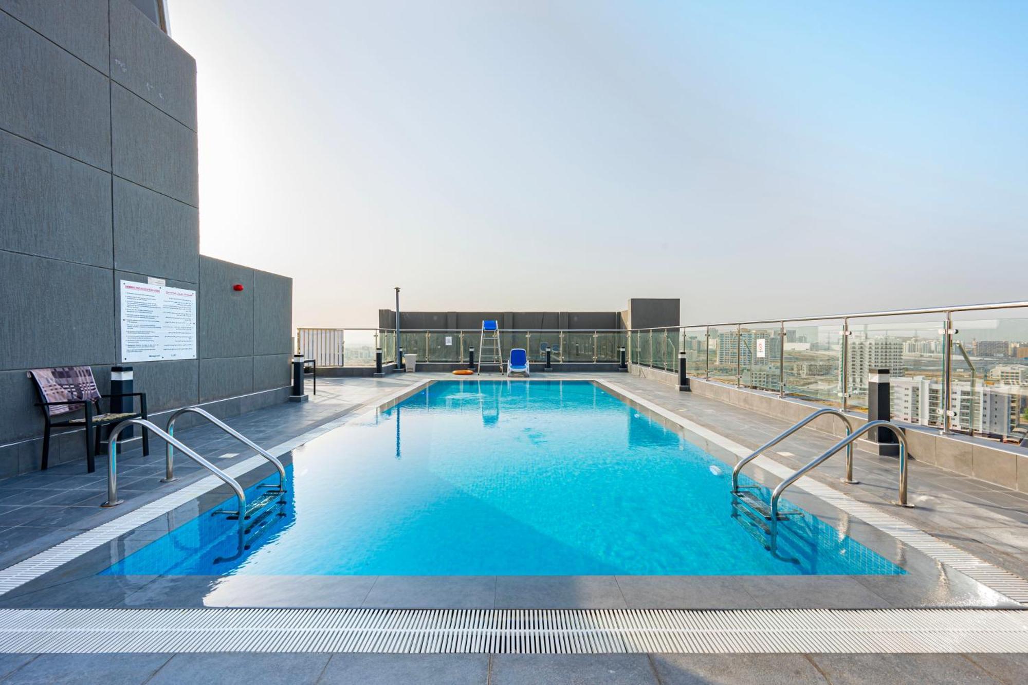 Stylish With Stunning Views In Dubailand Dubai